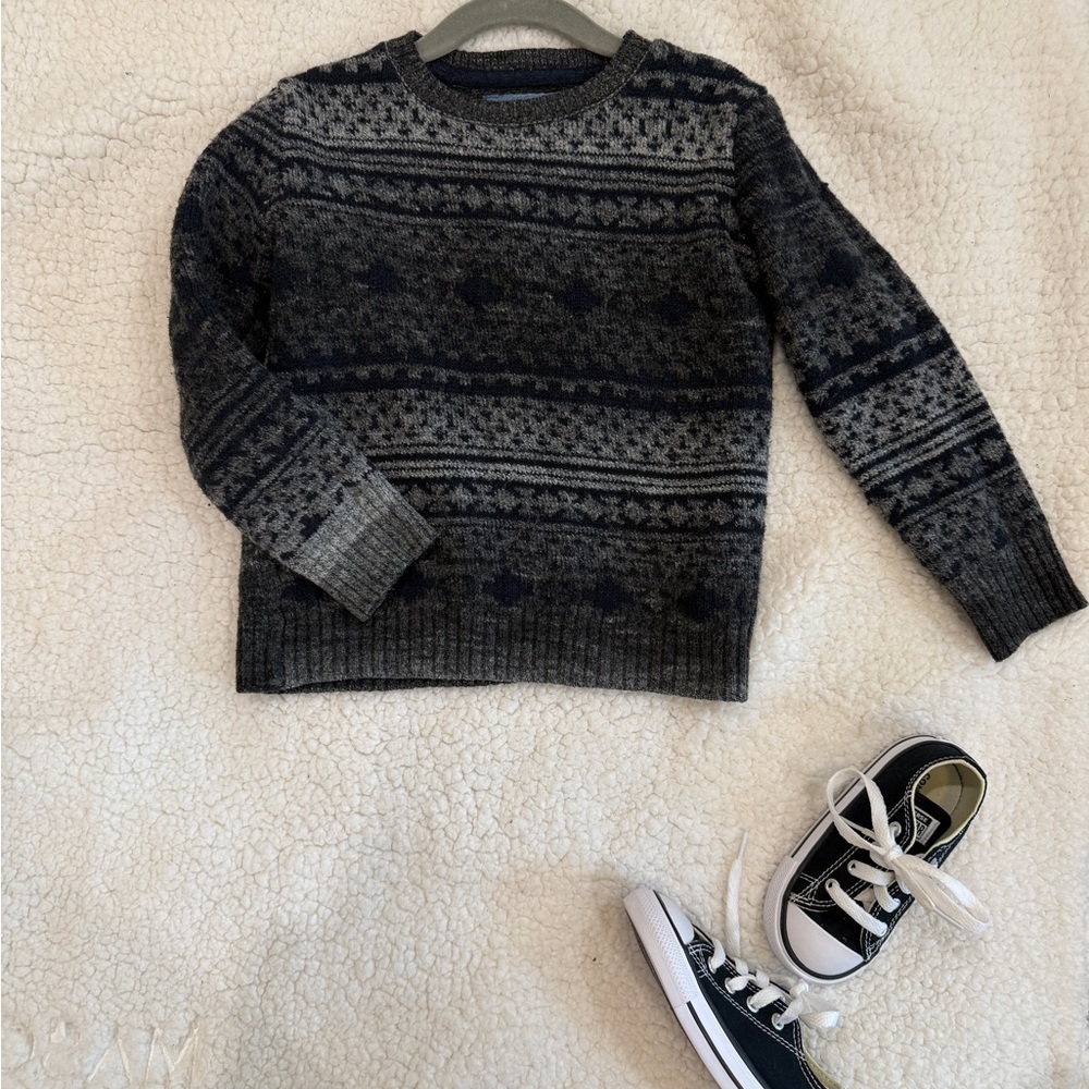 Men's Patterned Sweater - Gray and Black